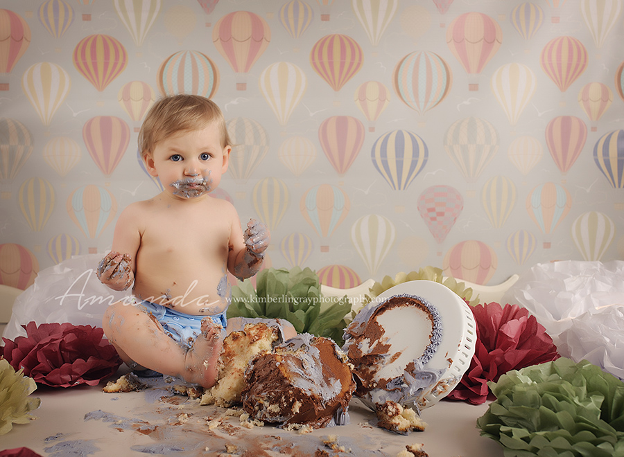 vintage hot air balloon cake smash